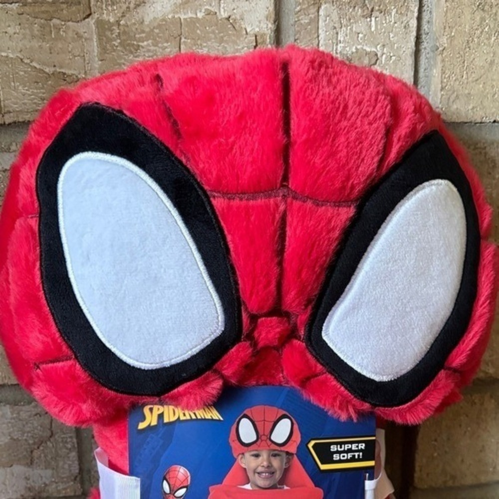 Marvel Kids Spider-Man Red Plush  Hooded Throw Blanket 30in x 50in NWT - Picture 3 of 8